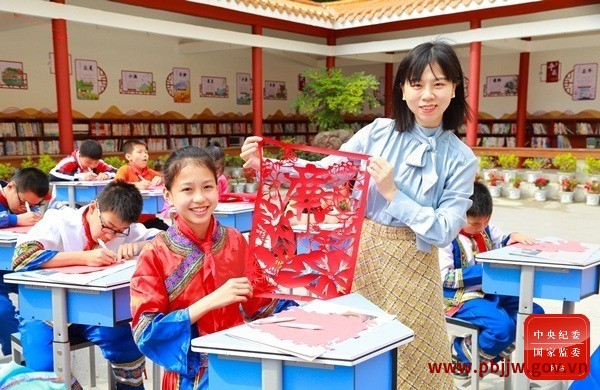 镜头 | 清廉家风代代传