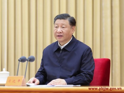 中央金融工作会议10月30日至31日在北京举行。中共中央总书记、国家主席、中央军委主席习近平出席会议并发表重要讲话。中共中央政治局常委李强、赵乐际、王沪宁、蔡奇、丁薛祥、李希出席会议。 10月30日至31日，中央金融工作会议在北京举行。中共中央总书记、