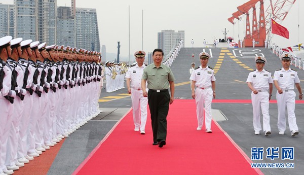 习近平:新时代的领路人