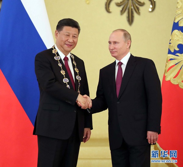习近平:新时代的领路人
